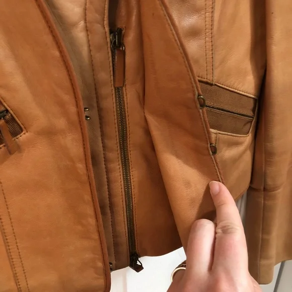 Size 6 leather jacket - Picture 5 of 6